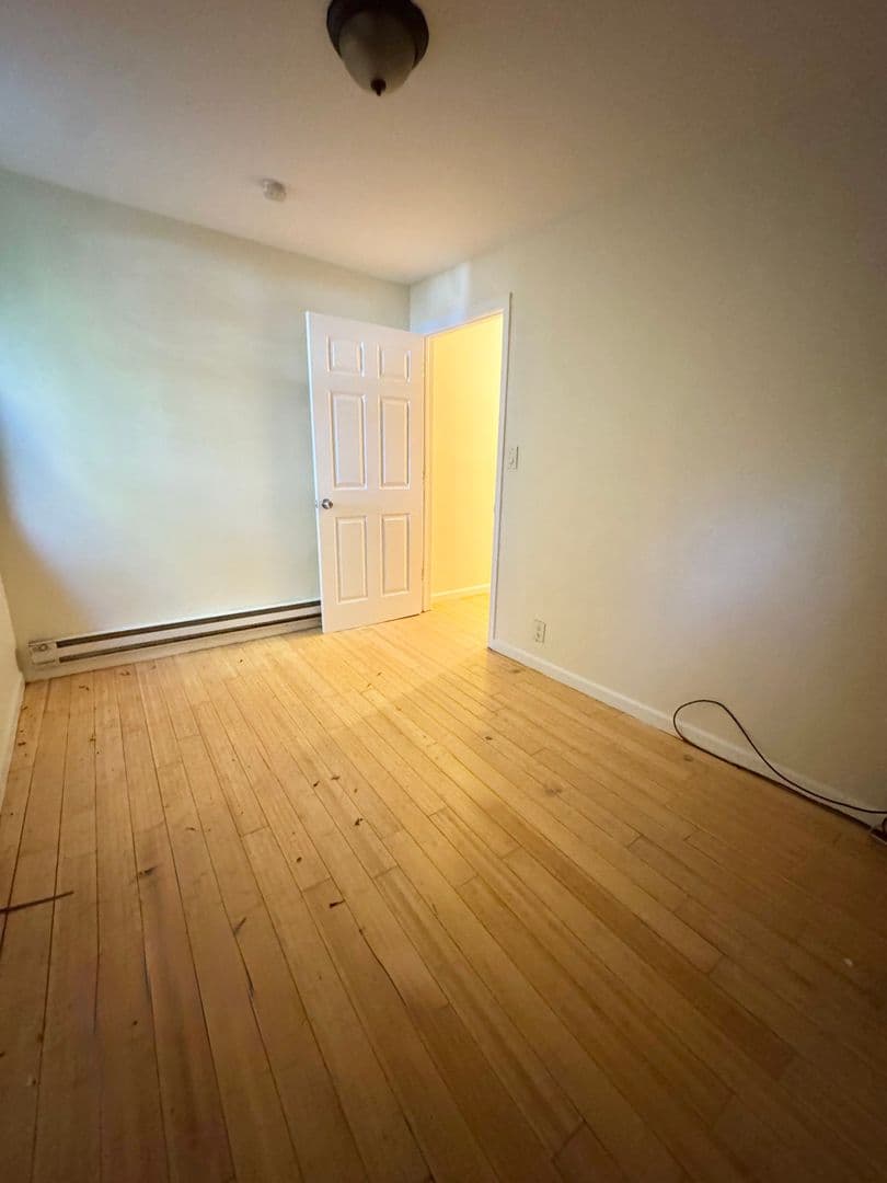 Philadelphia Apartment: 5019 Walnut Street