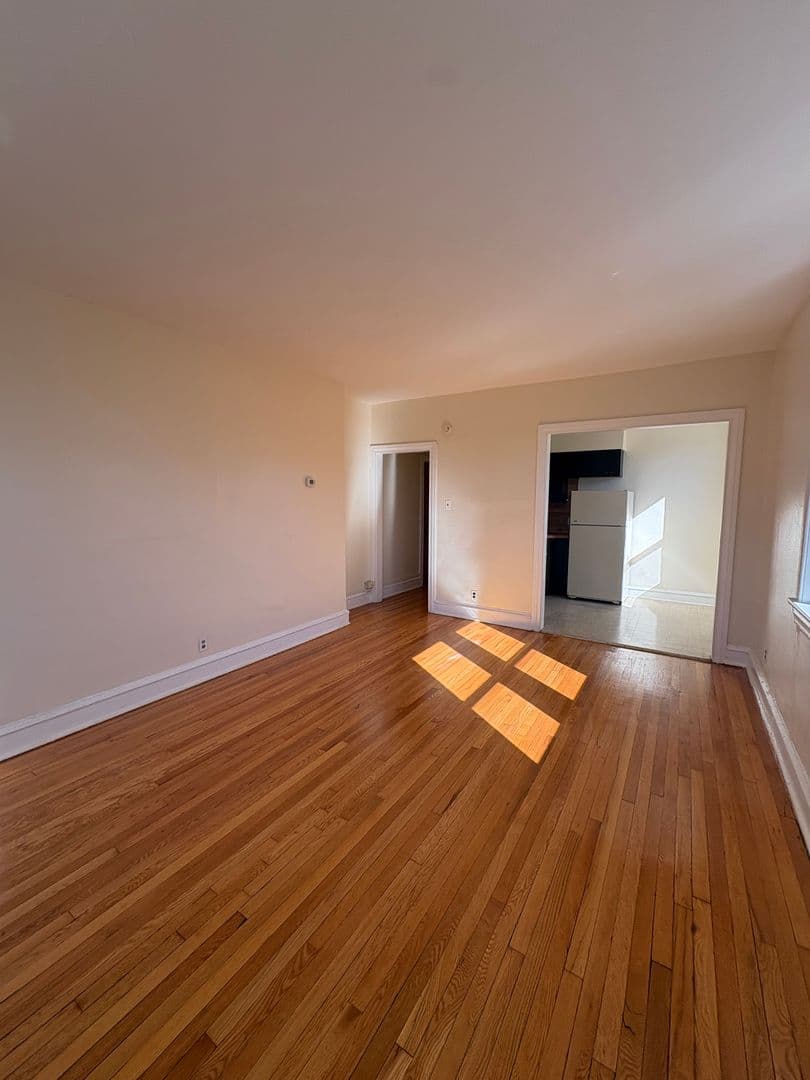 Philadelphia Apartment: 4748 Pine Street
