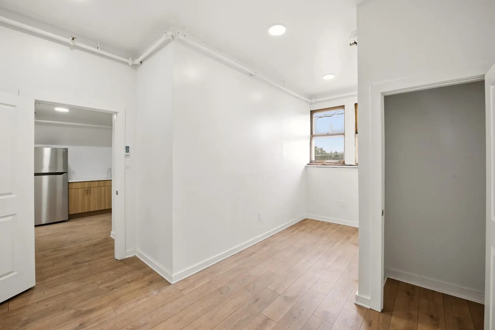 Philadelphia Apartment: 6012 RIdge Ave.