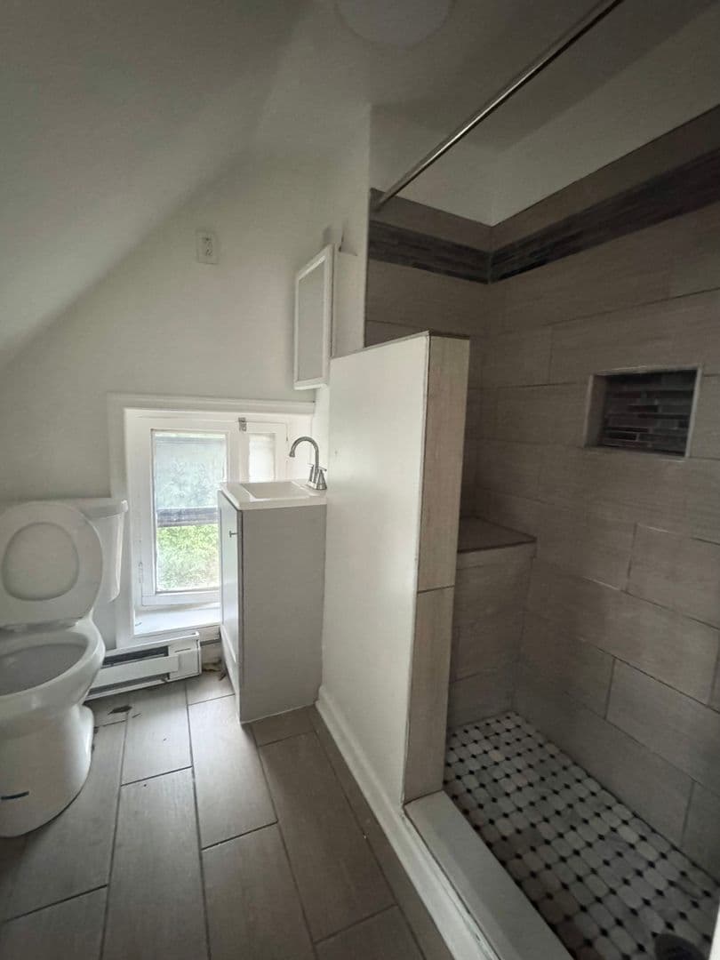Philadelphia Apartment: 4908 Germantown Ave.