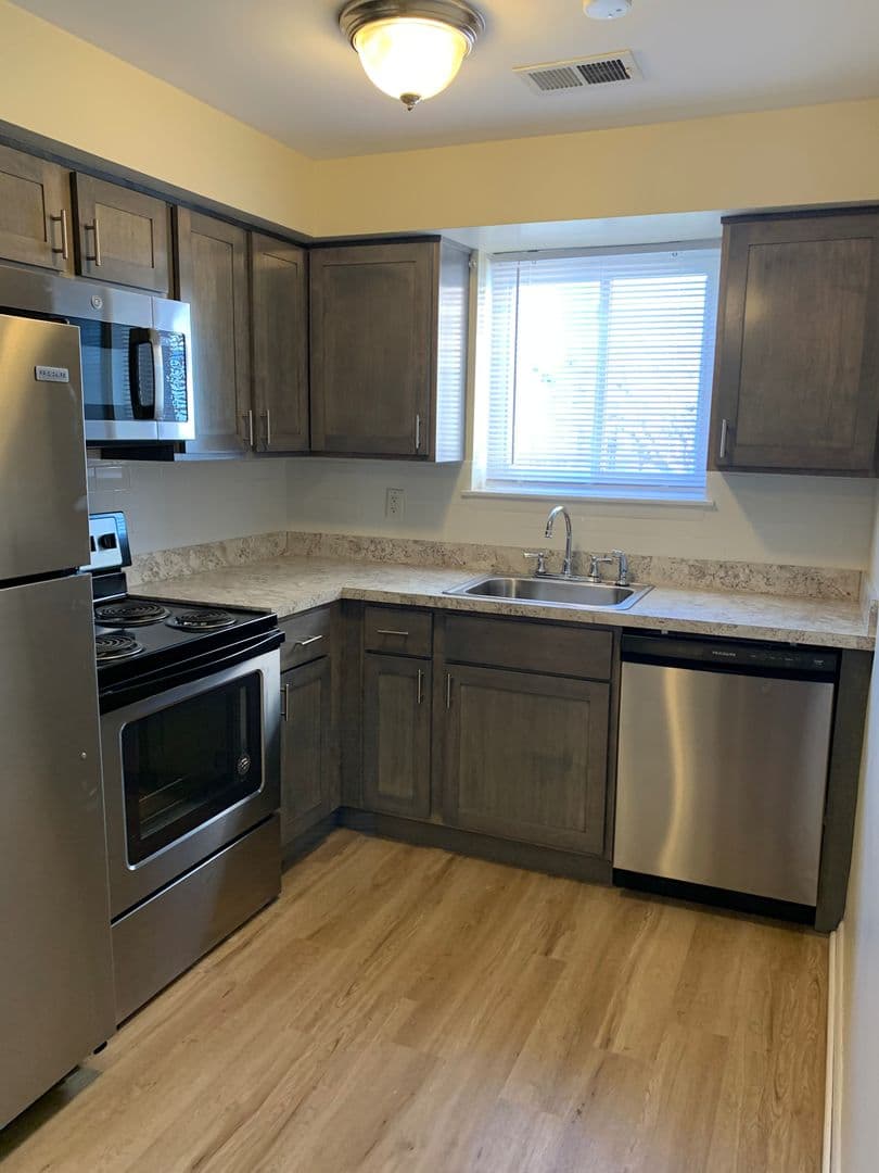 Royersford Apartment: 25 North 5th Ave