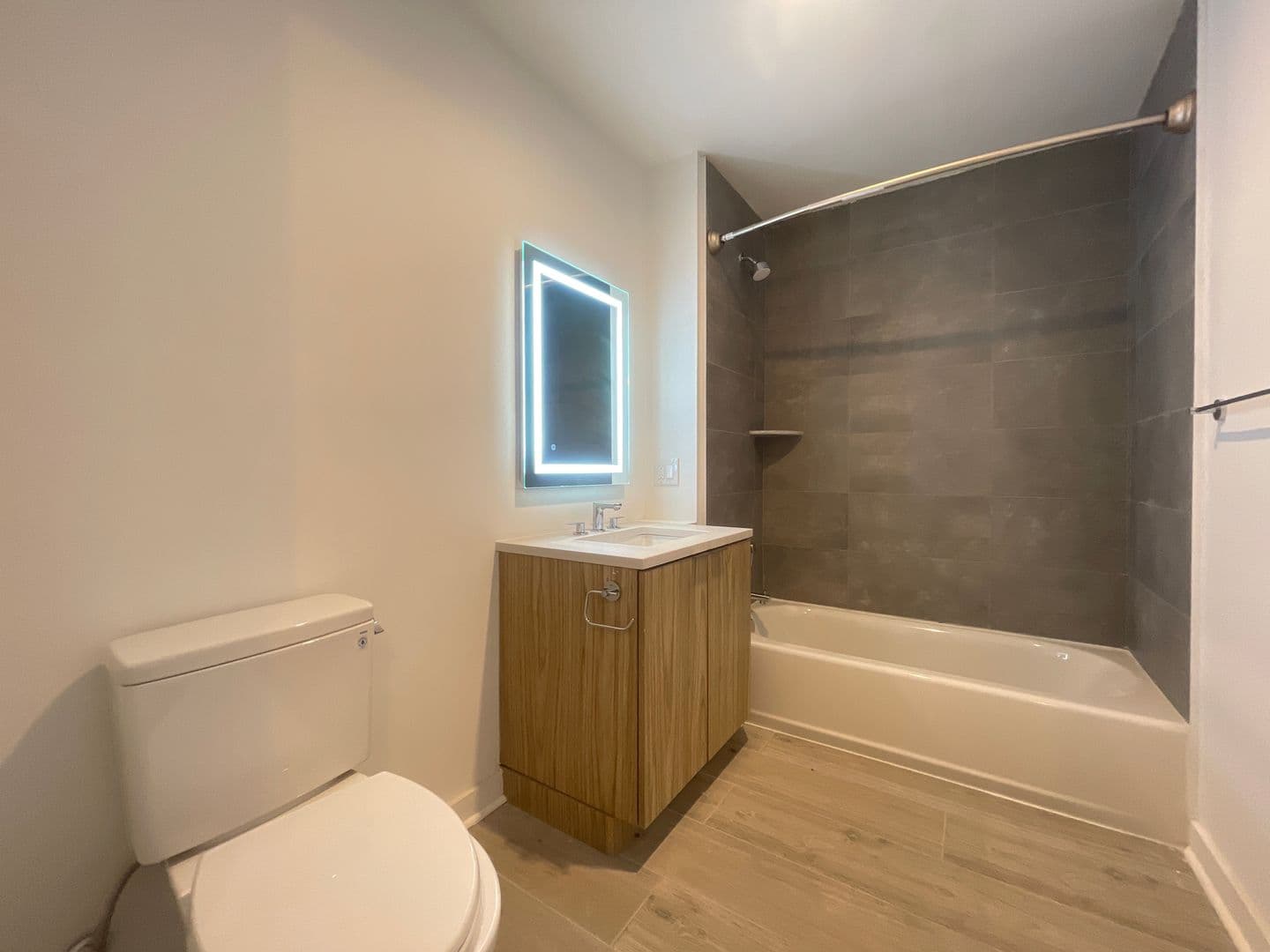 Clifton Heights Apartment: 500 E Broadway