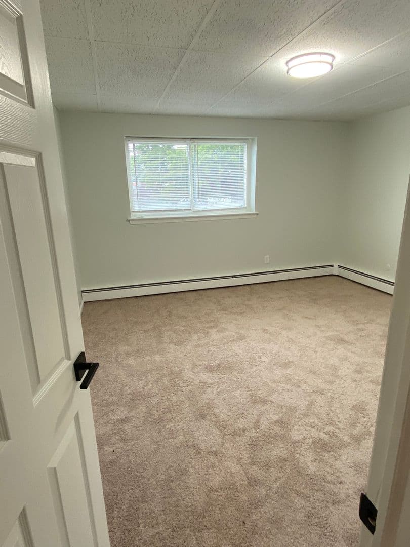 Phoenixville Apartment: 1070 W Bridge St