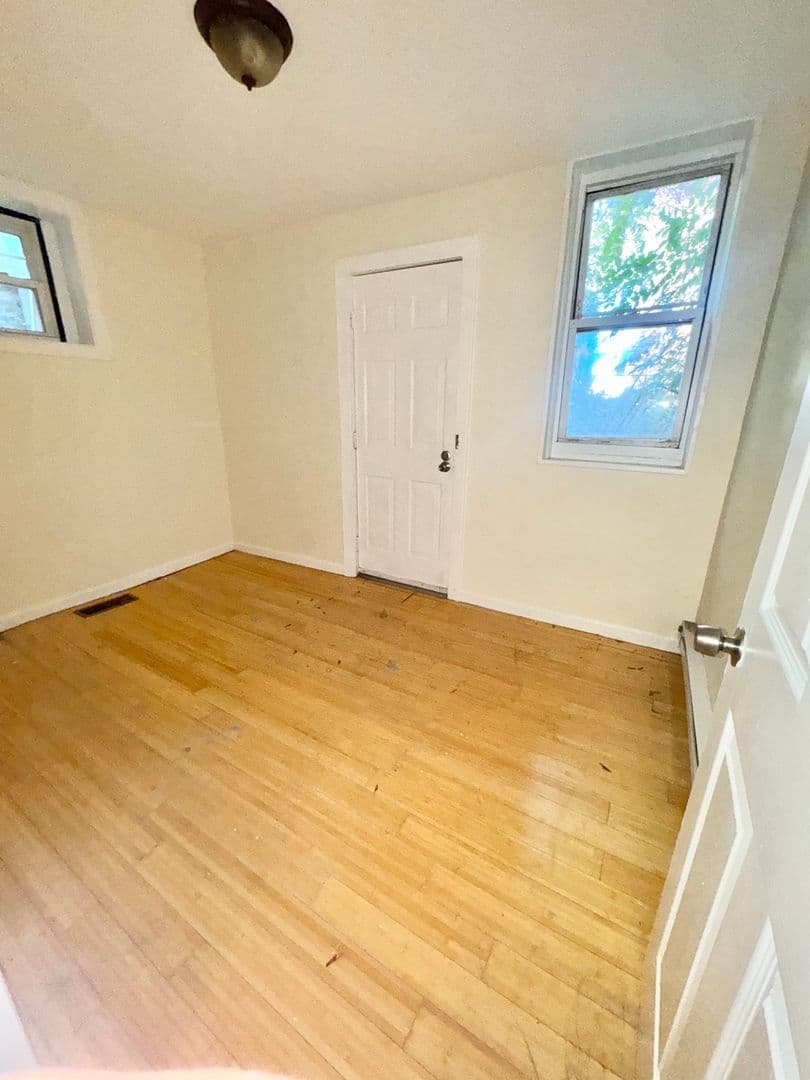 Philadelphia Apartment: 5019 Walnut Street