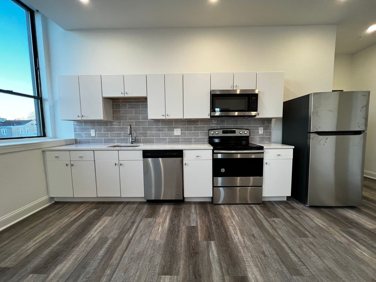 Upper Darby Apartment: 6800 Market St