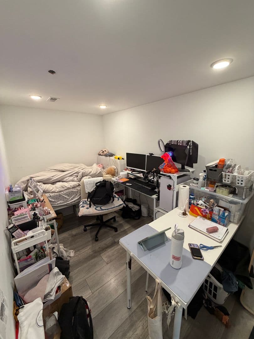 Philadelphia Apartment: 3213 Haverford Ave.