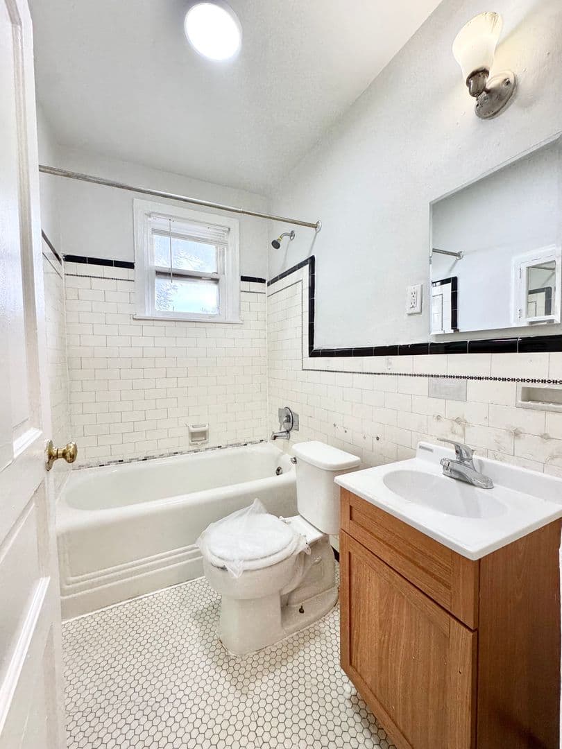 Wilmington Apartment: 2423 Tatnall St