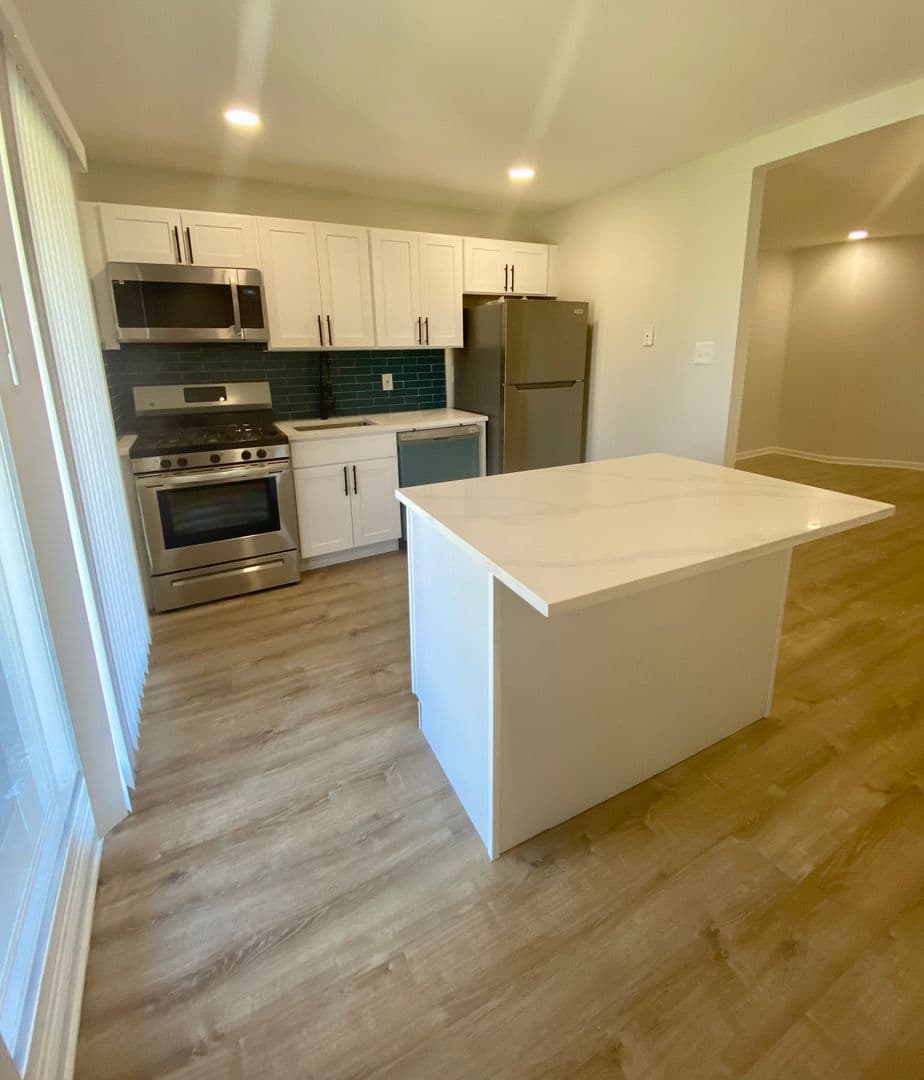 Phoenixville Apartment: 1070 W Bridge St