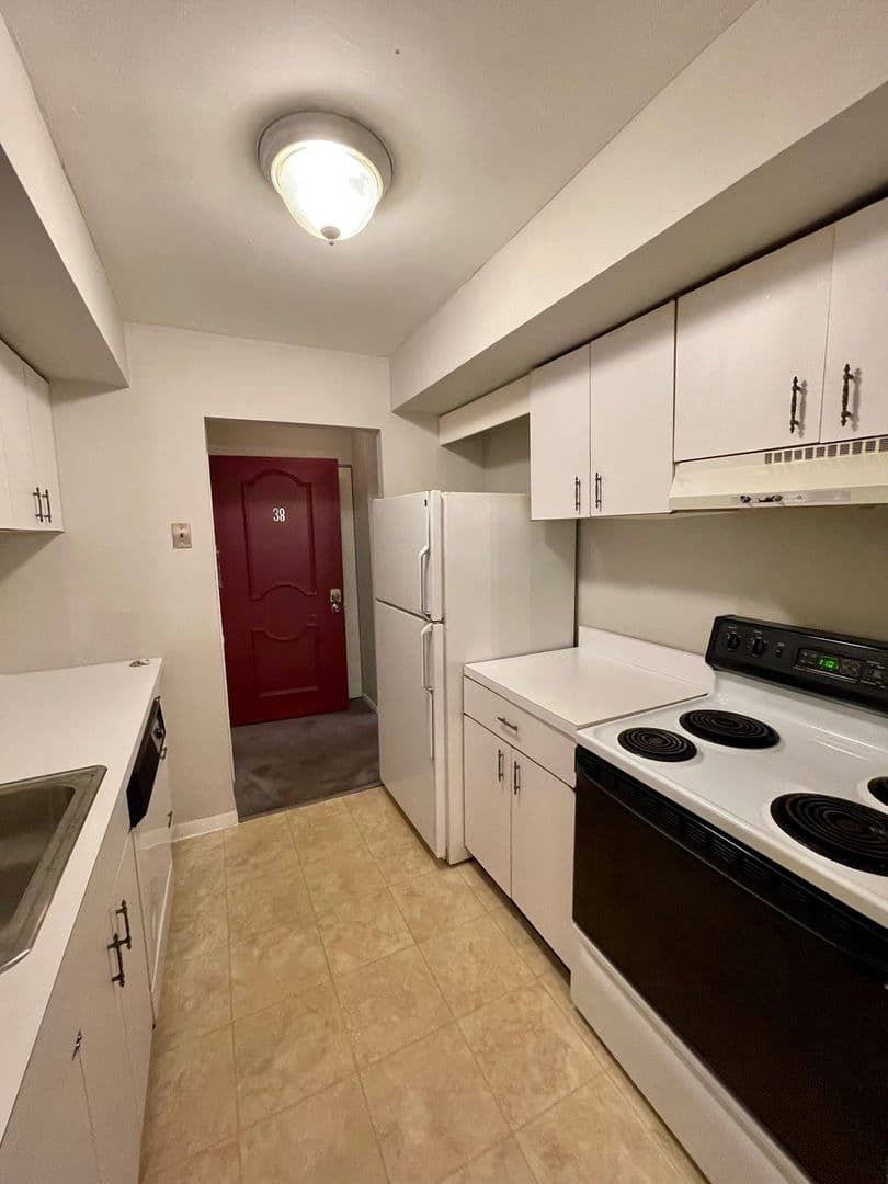 Chester Apartment: 1000 MacDade Blvd