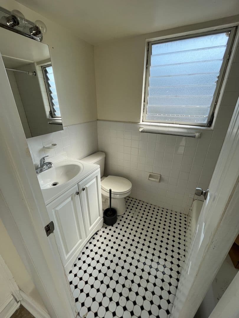 Philadelphia Apartment: 3309 Conrad Street