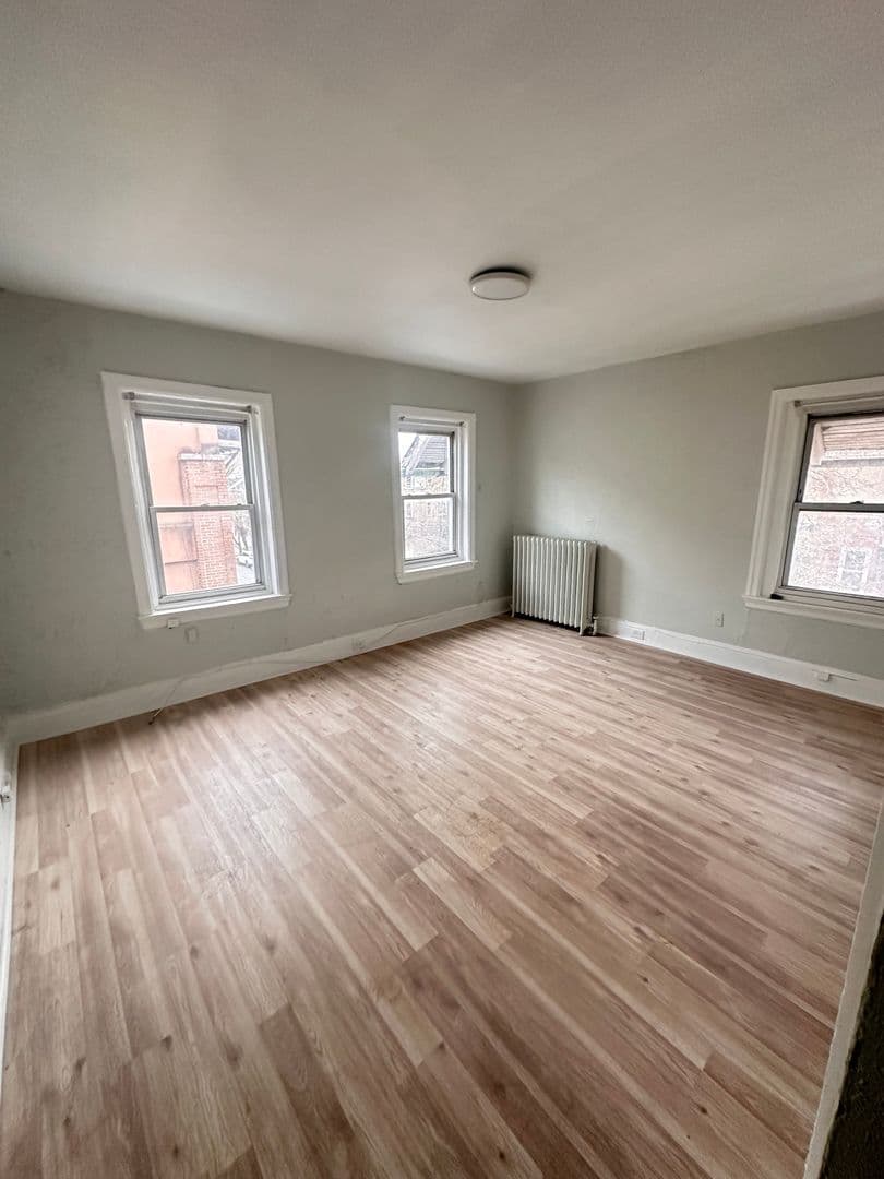 Philadelphia Apartment: 4950 Walnut Street