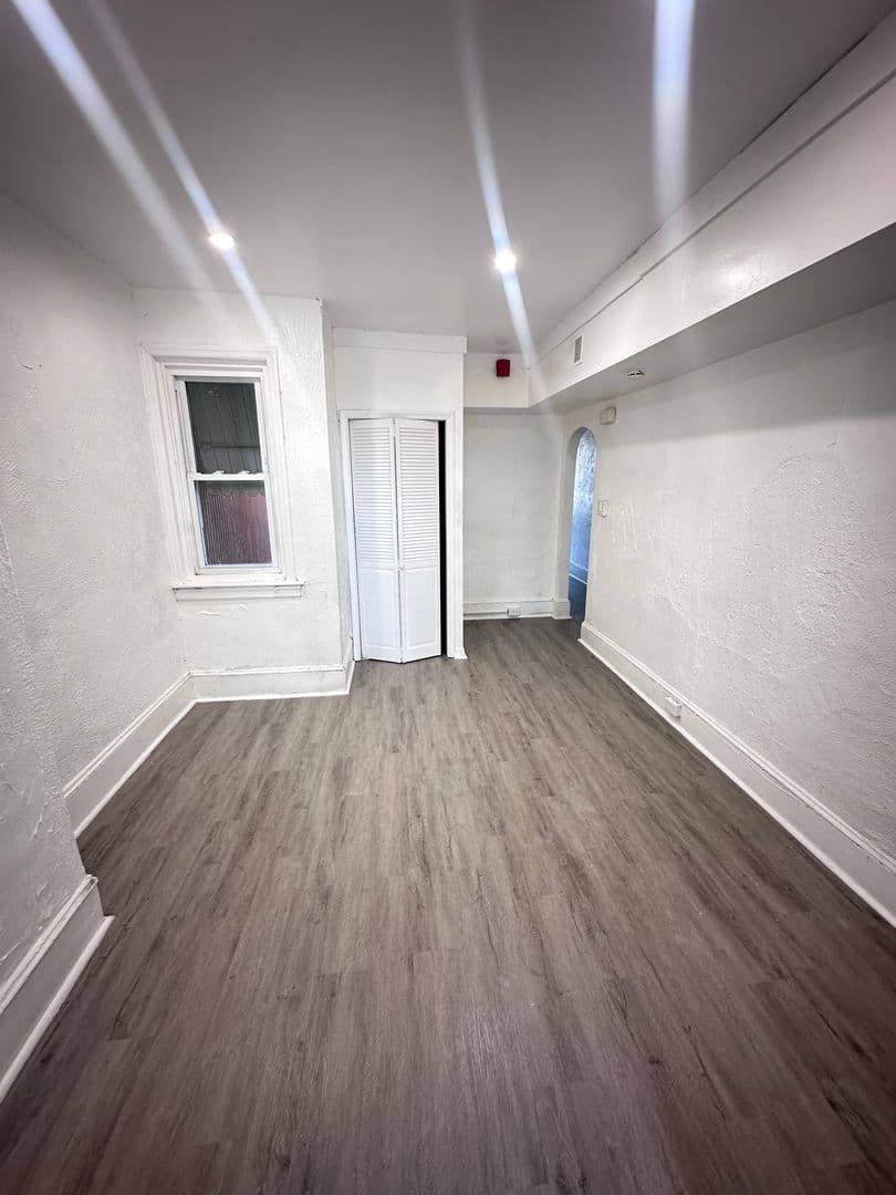 Philadelphia Apartment: 5023 Walnut Street
