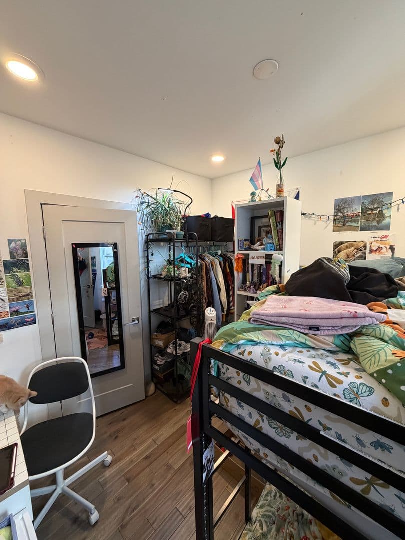 Philadelphia Apartment: 3213 Haverford Ave.