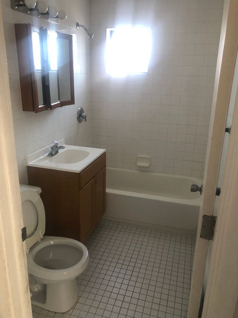 Philadelphia Apartment: 4910 Walnut Street