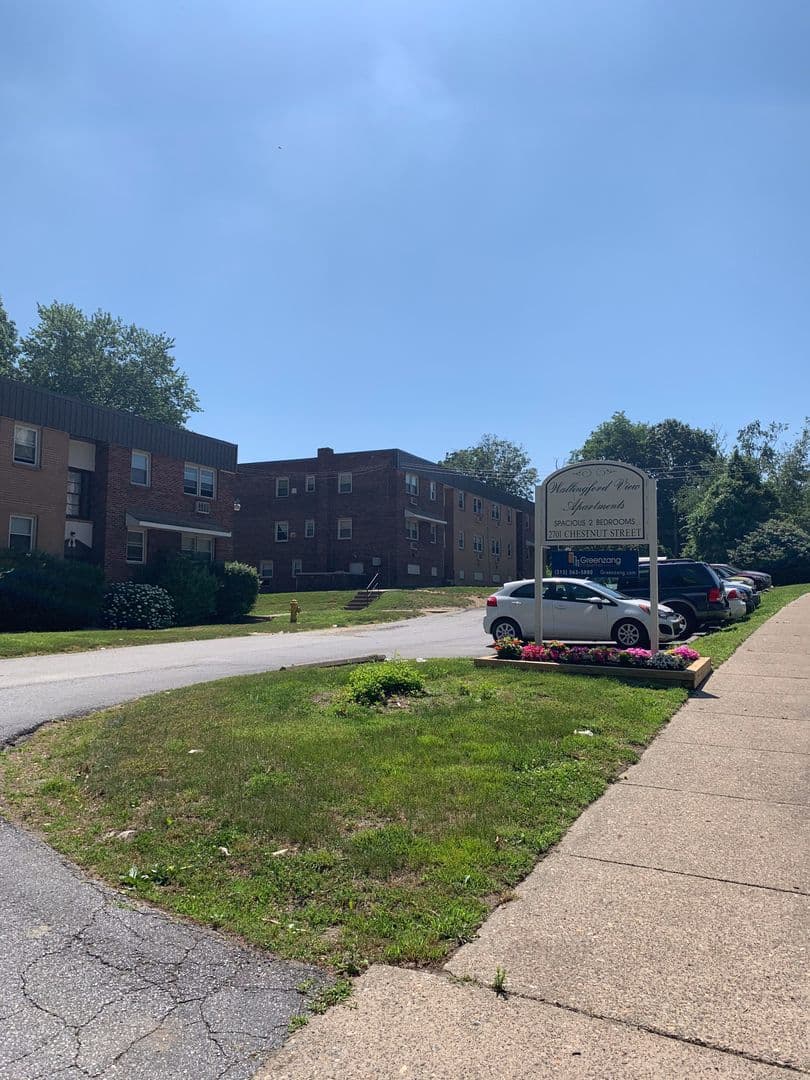 Chester Apartment: 2701 Chestnut St