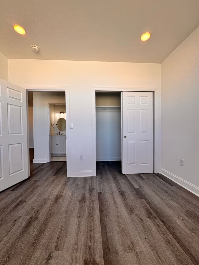 Philadelphia Apartment: 1600 W Hunting Park