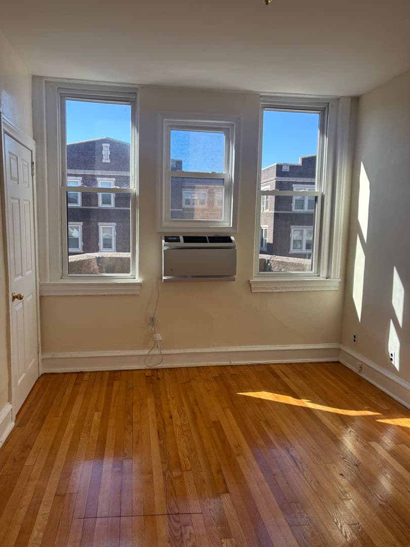 Philadelphia Apartment: 4748 Pine Street