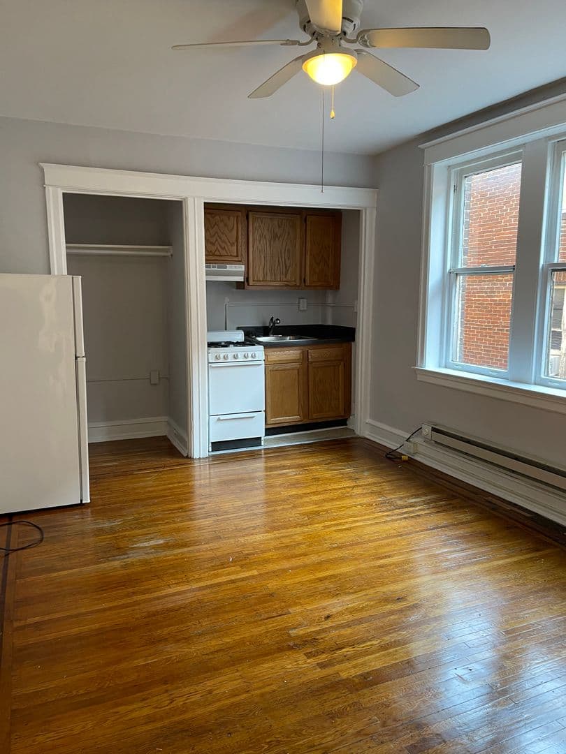PHILADELPHIA Apartment: 4205 Chester Avenue
