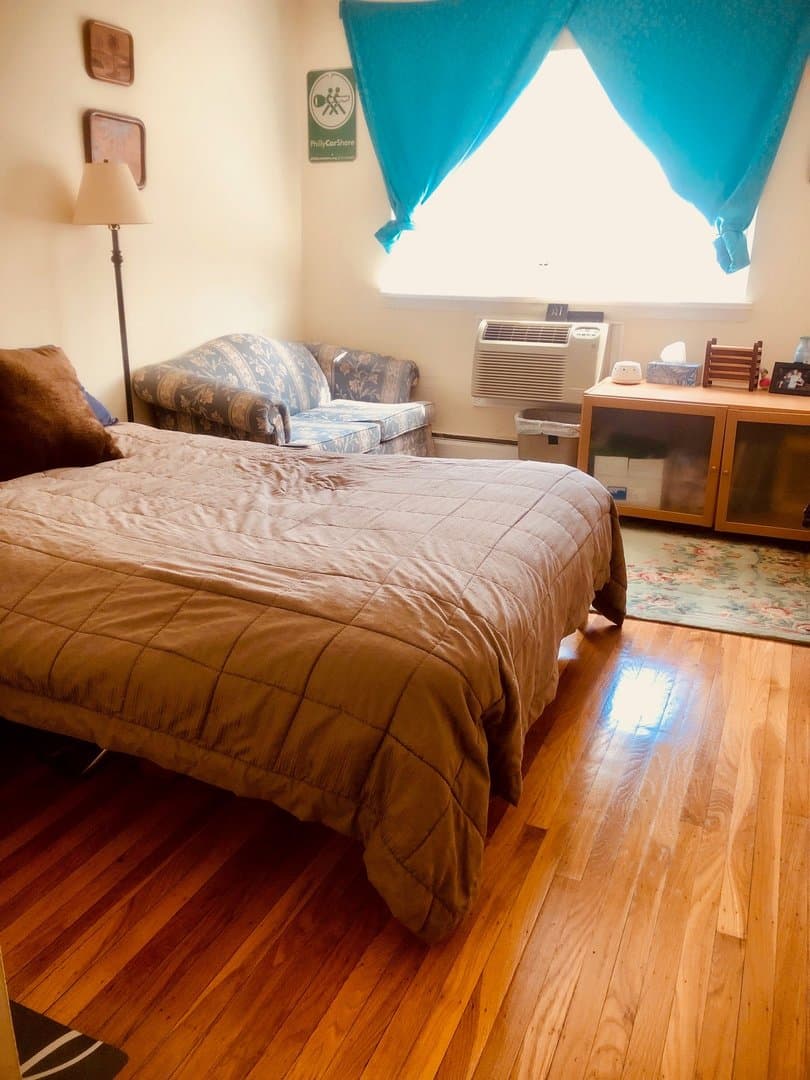 Philadelphia Apartment: 3600 Schoolhouse Lane
