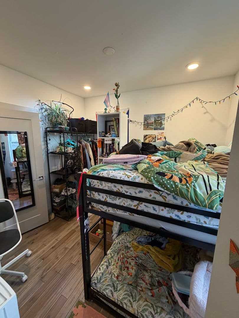 Philadelphia Apartment: 3213 Haverford Ave.