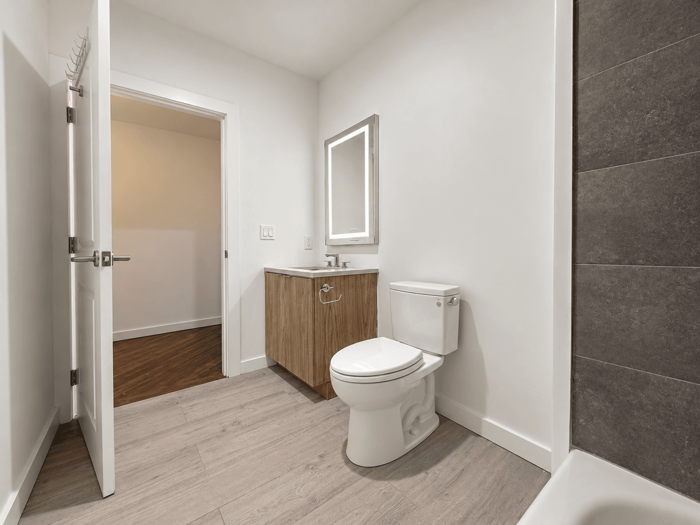 Clifton Heights Apartment: 500 E Broadway