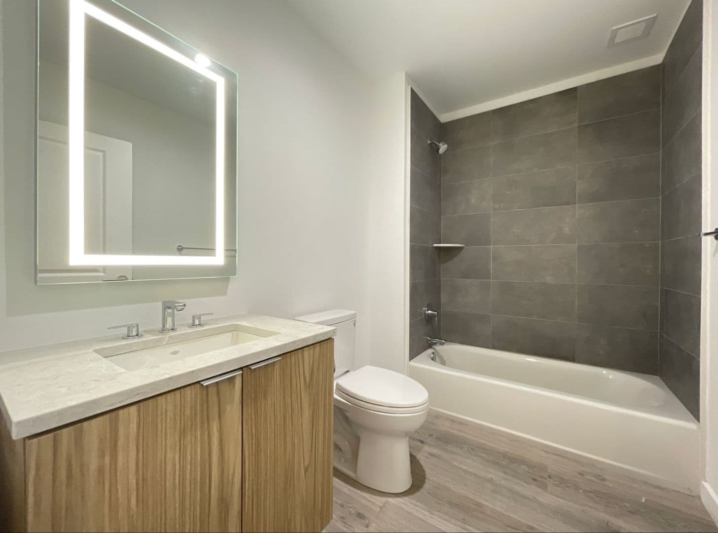 Clifton Heights Apartment: 500 E Broadway