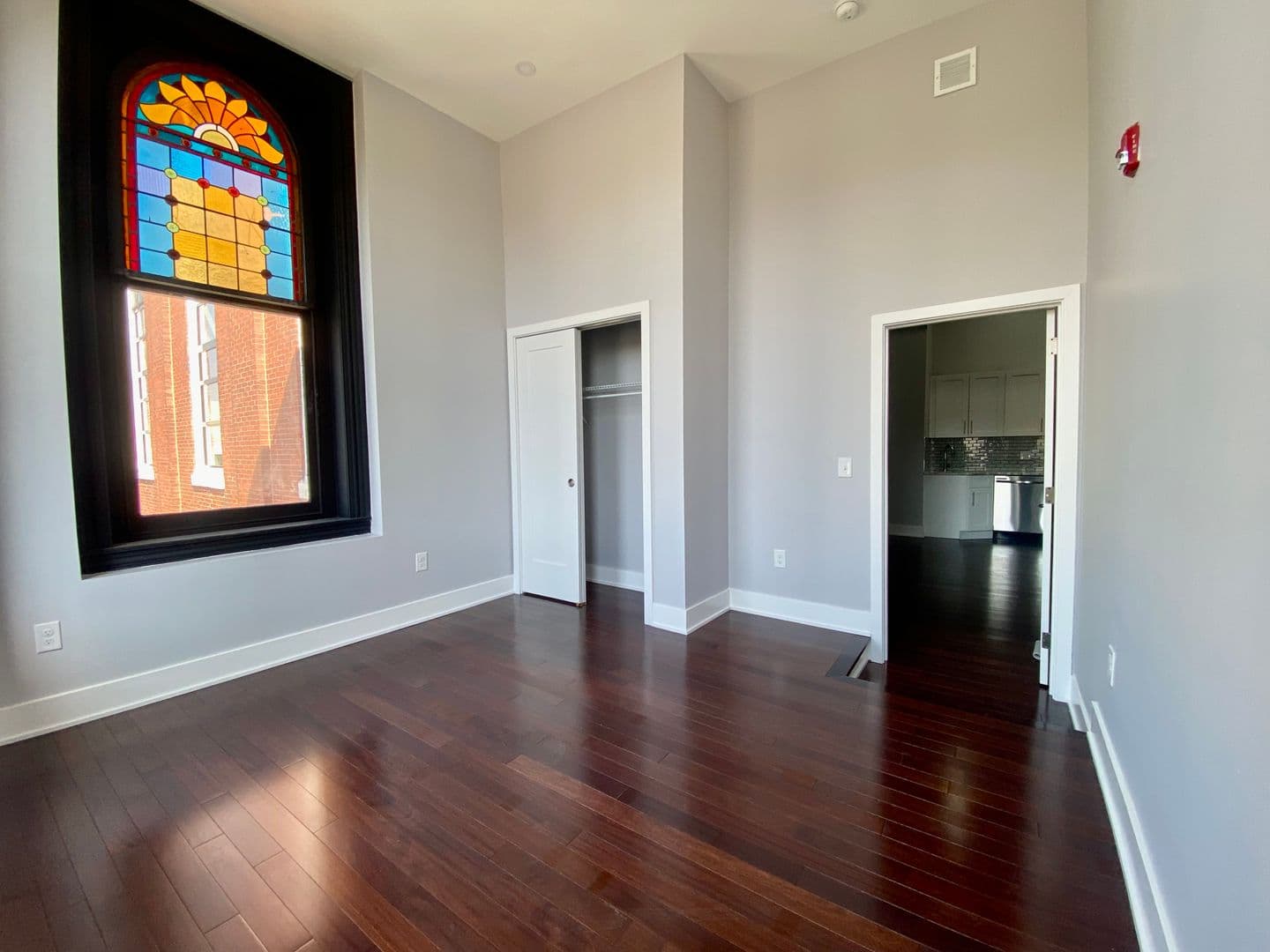 Philadelphia Apartment: 300 Richmond Street