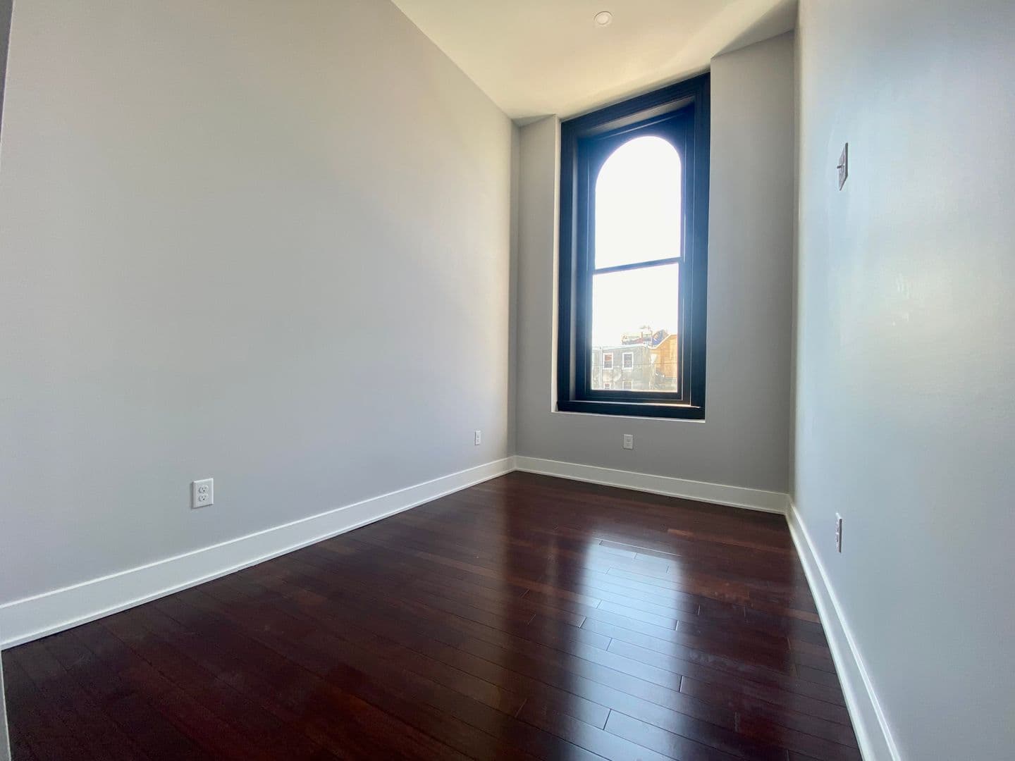 Philadelphia Apartment: 300 Richmond Street