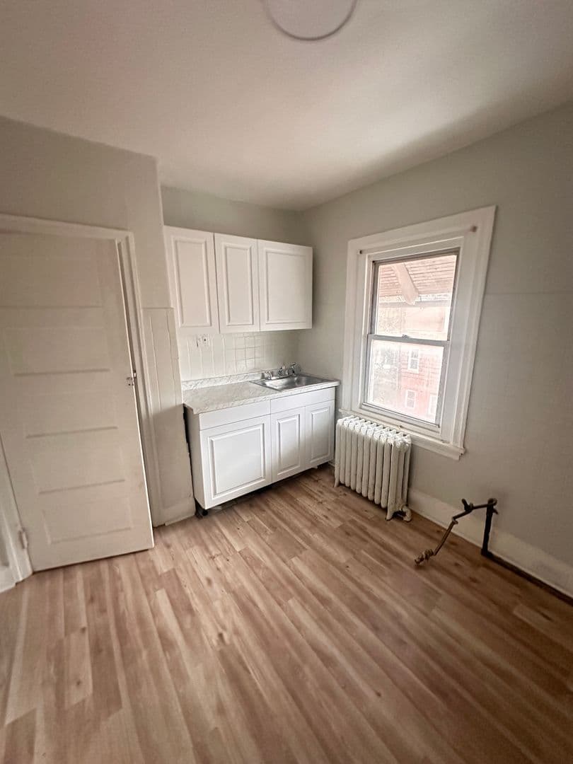 Philadelphia Apartment: 4950 Walnut Street