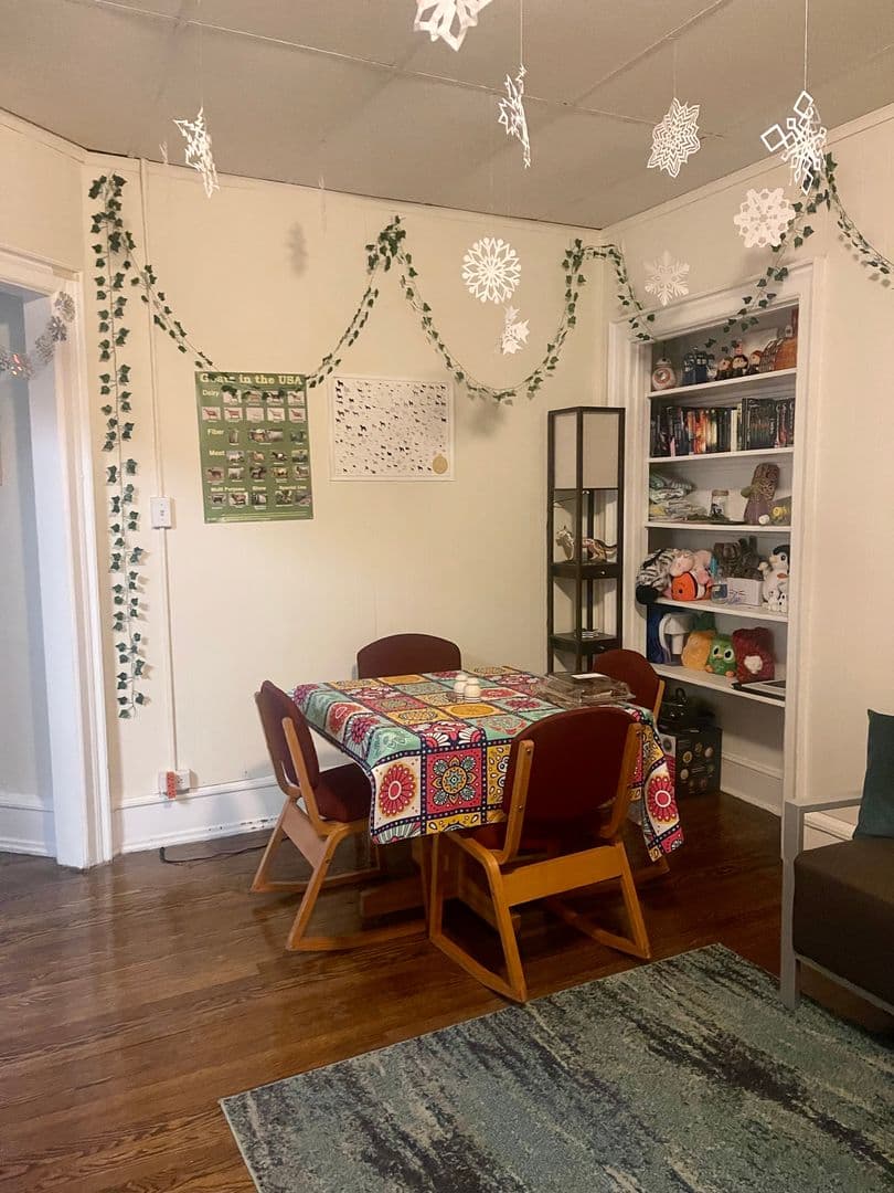 Philadelphia Apartment: 520 South 42nd St