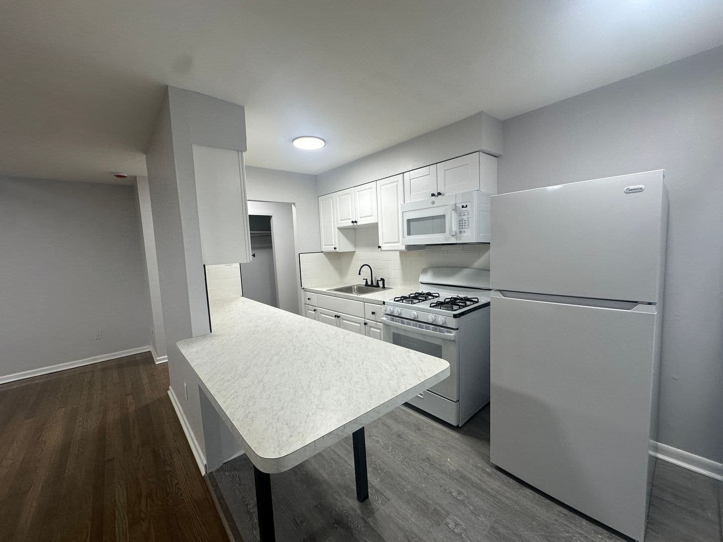 Pottstown Apartment: 60 Moser Rd