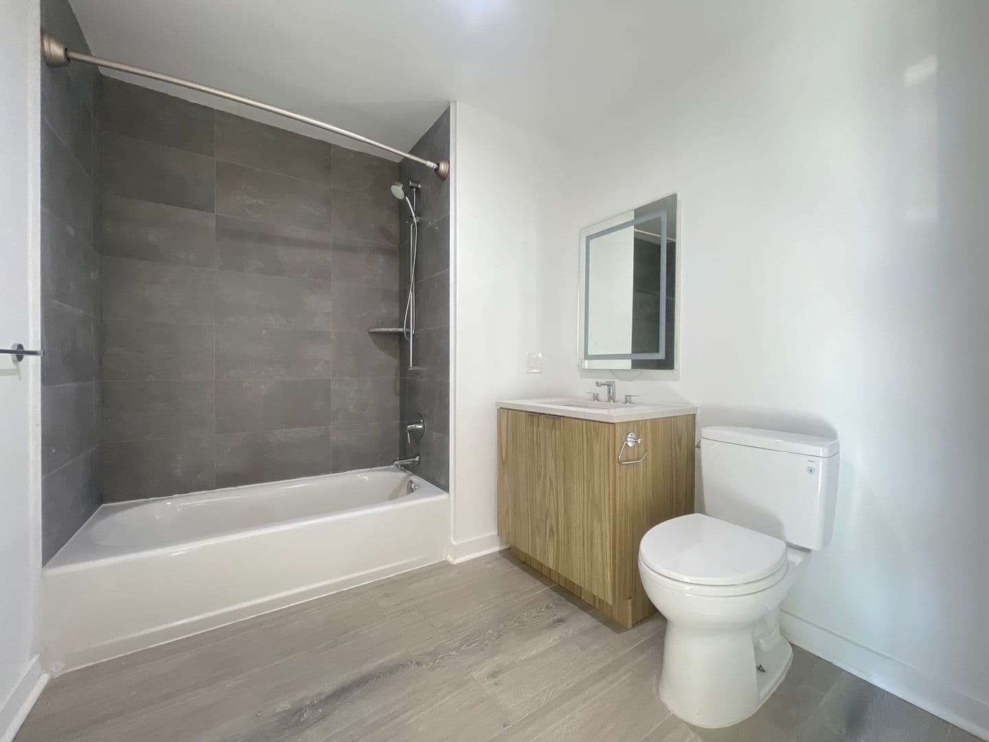 Clifton Heights Apartment: 500 E Broadway