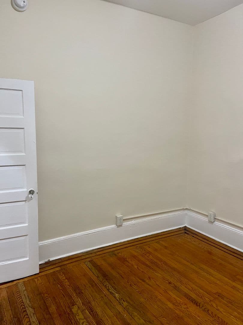 Philadelphia Apartment: 4430 Pine