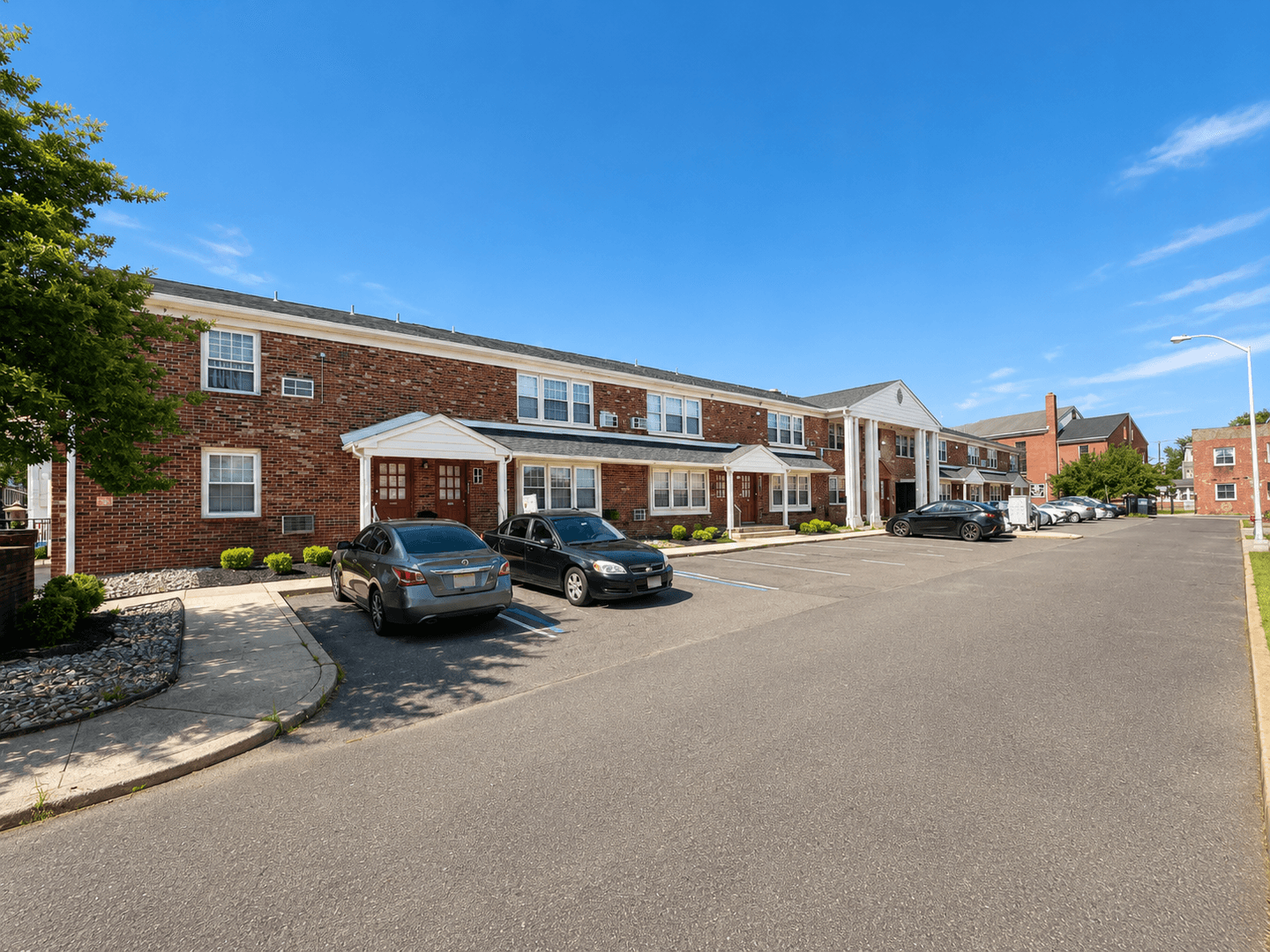Burlington Apartment: 411 High Street