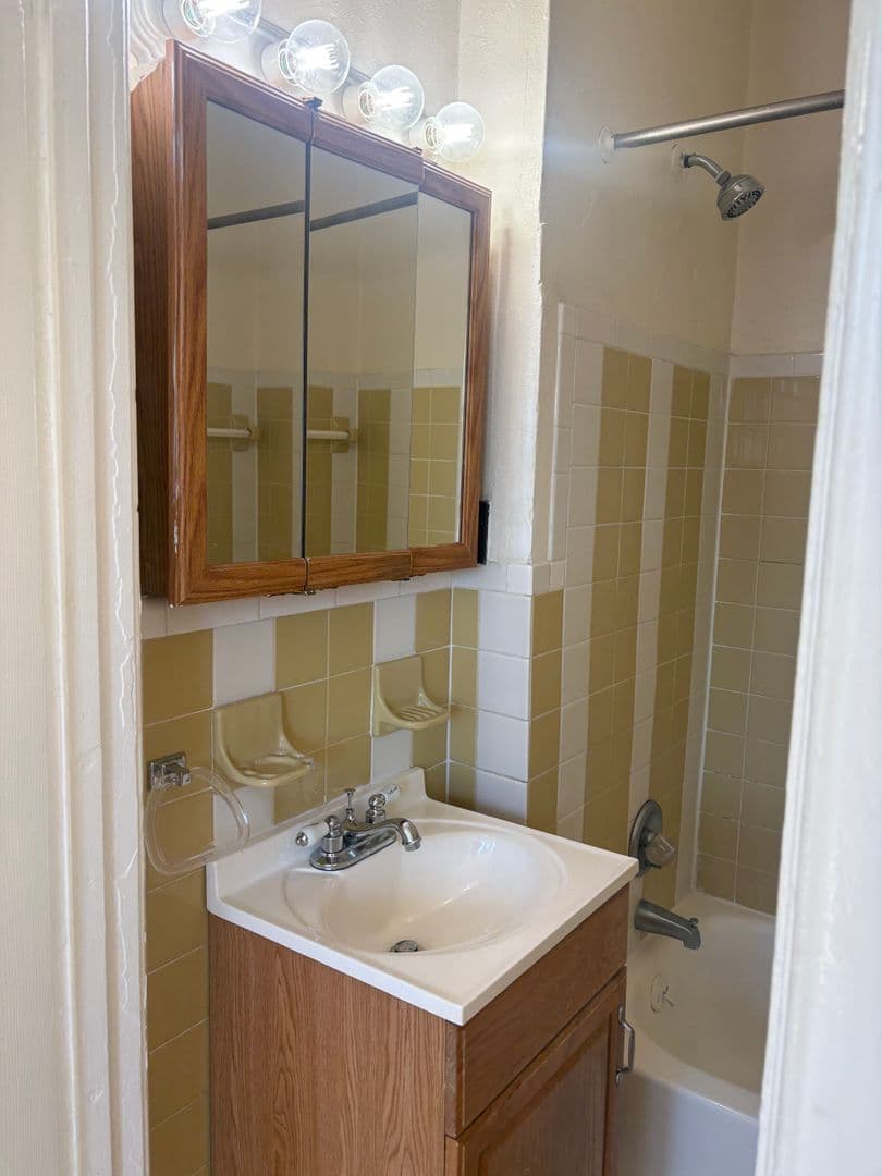 Philadelphia Apartment: 4748 Pine Street