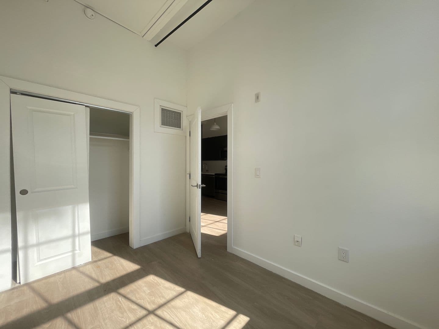Clifton Heights Apartment: 500 E Broadway