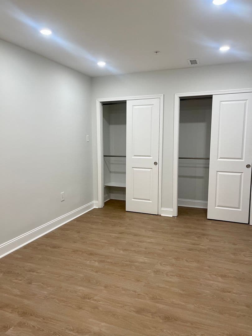 Philadelphia Apartment: 516 South 42nd St