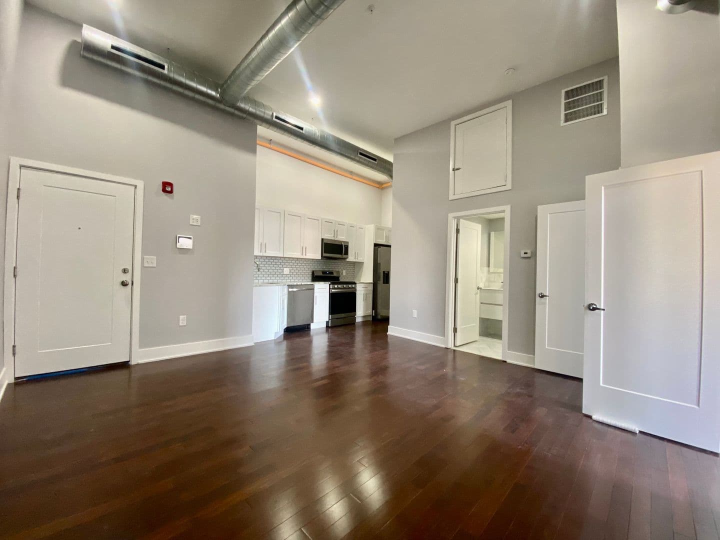 Philadelphia Apartment: 300 Richmond Street