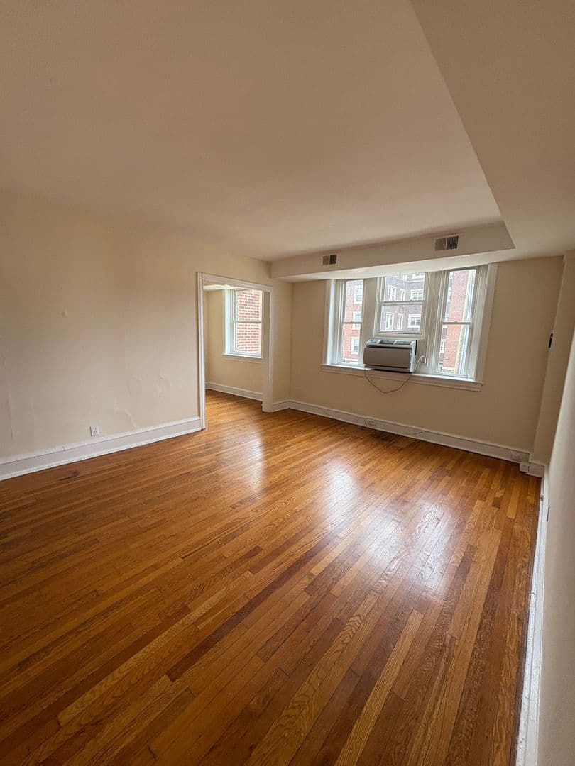 Philadelphia Apartment: 4748 Pine Street