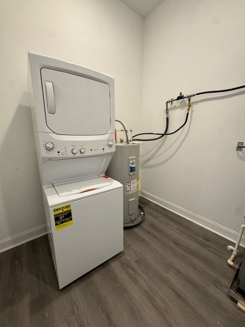 Darby Apartment: 901 Quarry St