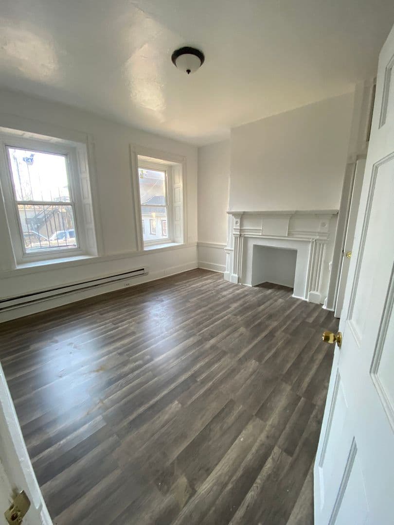 Philadelphia Apartment: 4908 Germantown Ave.