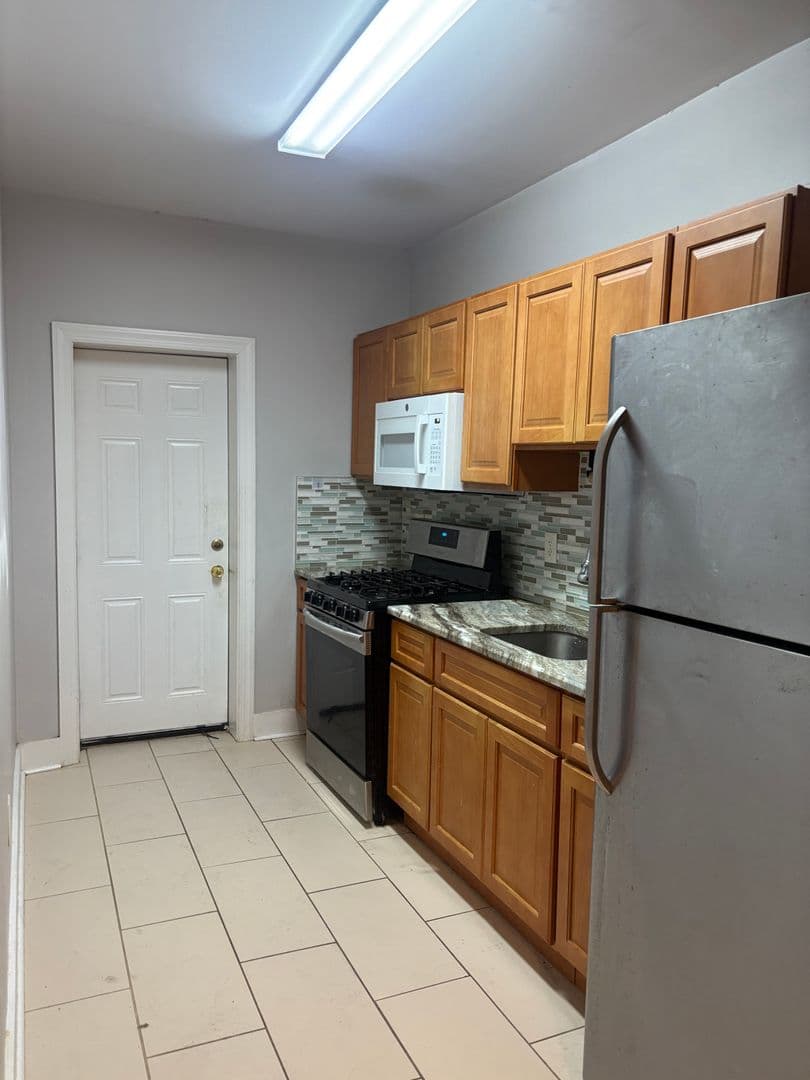 Philadelphia Apartment: 4900 Pine Street