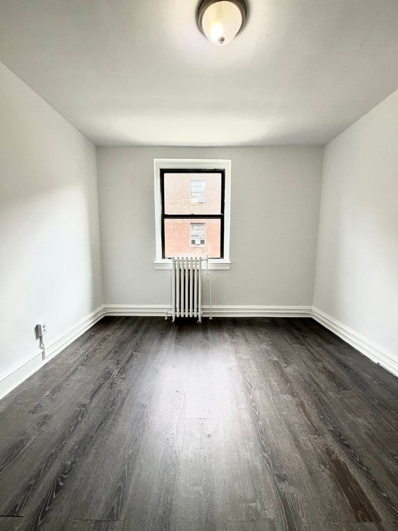 Philadelphia Apartment: 715 East Church Lane