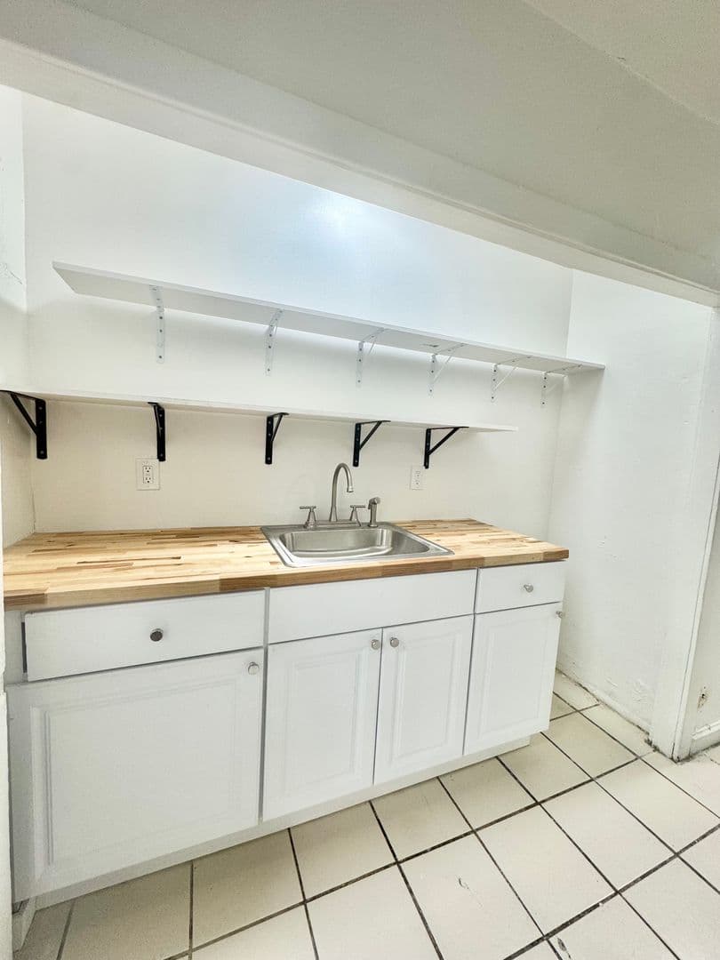 Philadelphia Apartment: 4908 Germantown Ave.