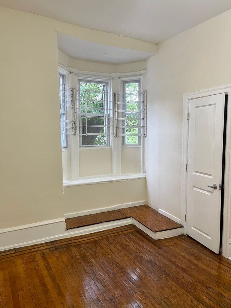 Philadelphia Apartment: 4430 Pine