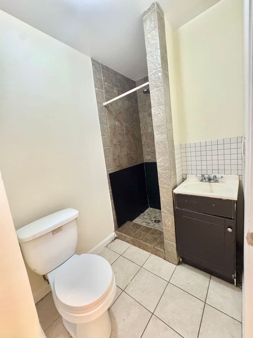 Philadelphia Apartment: 5019 Walnut Street