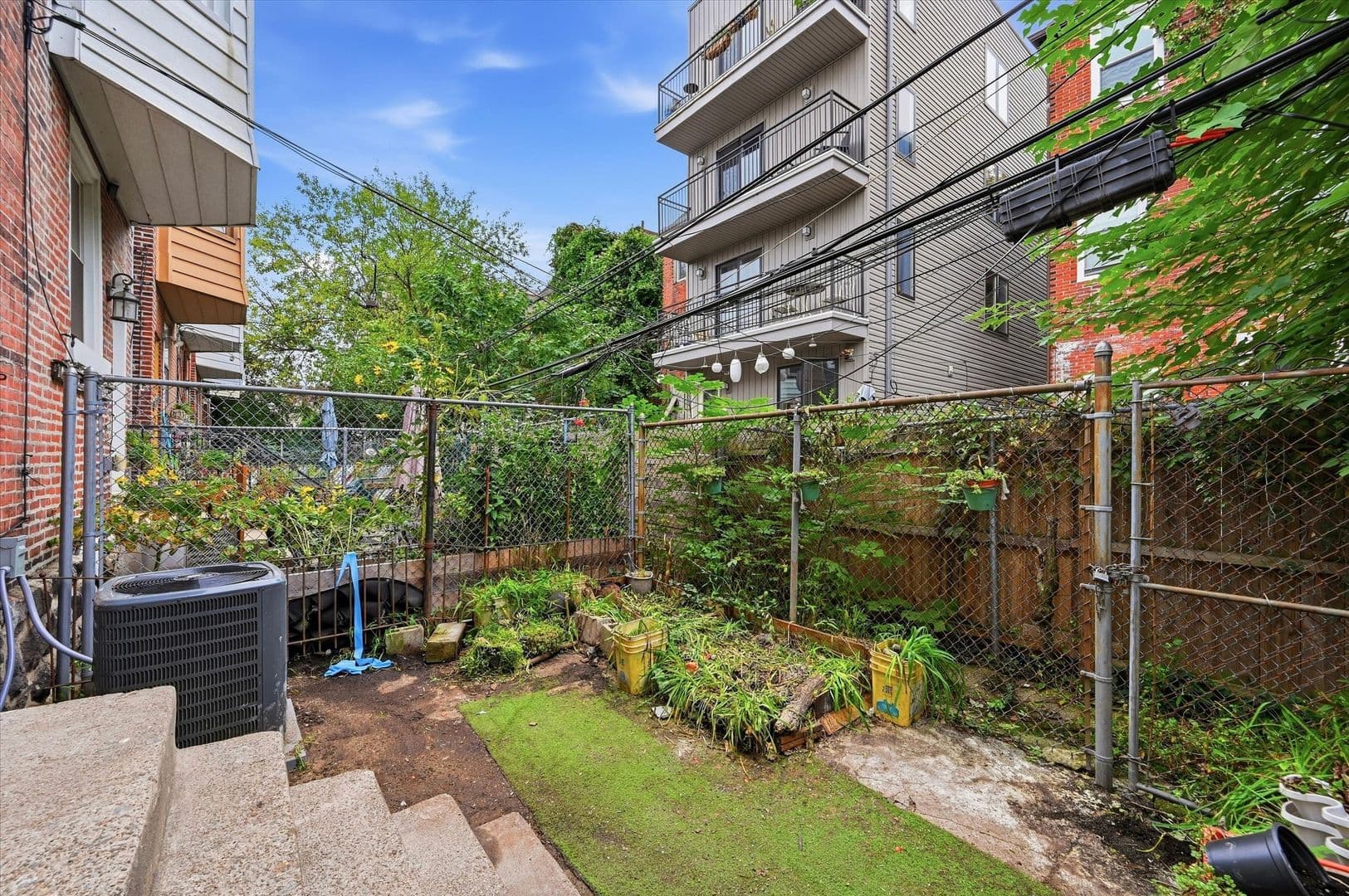 Philadelphia Apartment: 5050 Irving St.