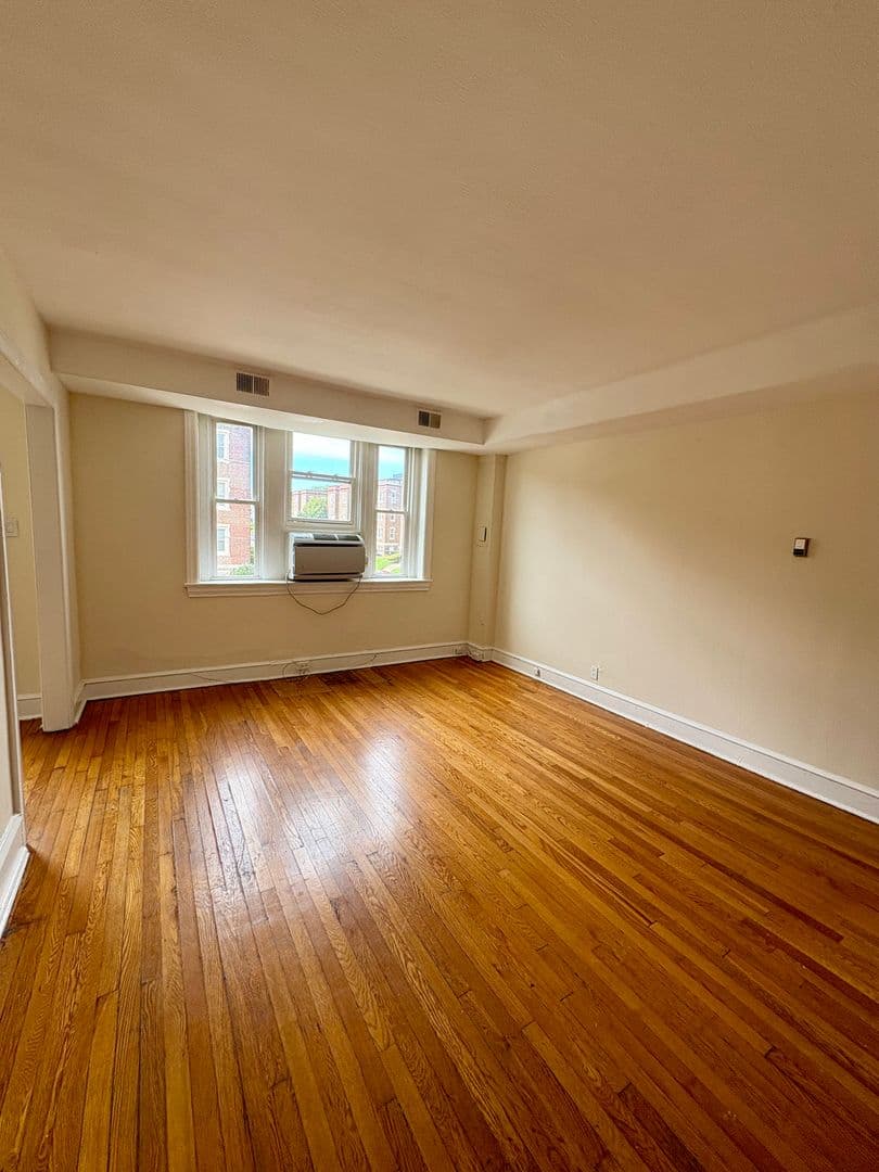 Philadelphia Apartment: 4748 Pine Street