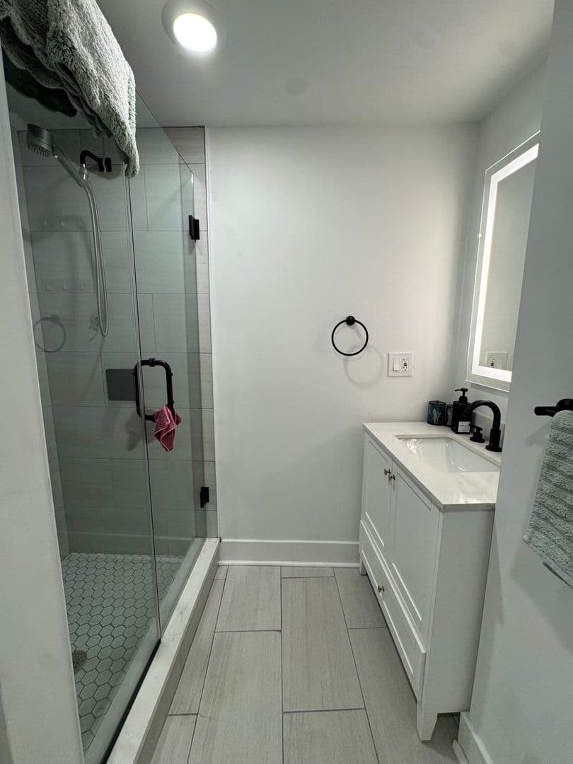 Philadelphia Apartment: 4717 Stenton Avenue