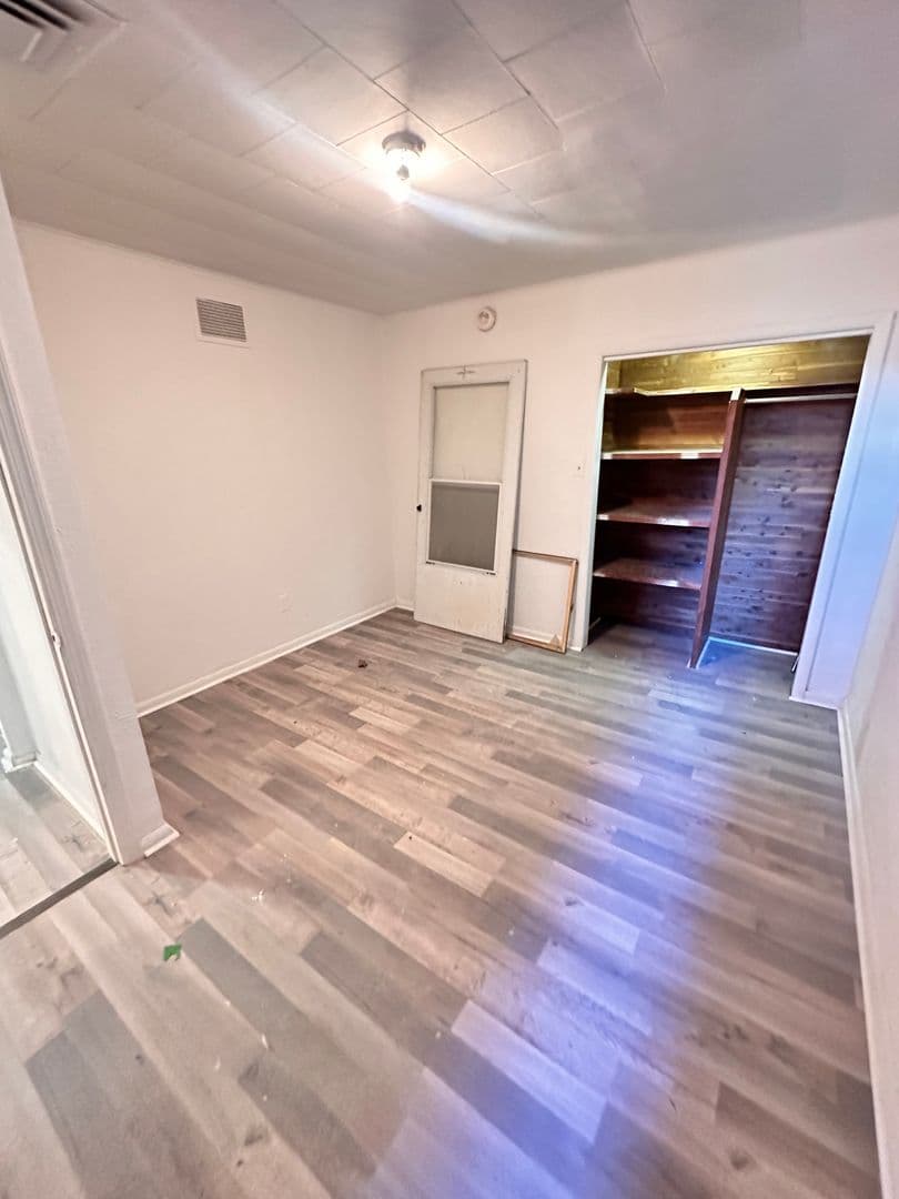 Philadelphia Apartment: 5023 Walnut Street